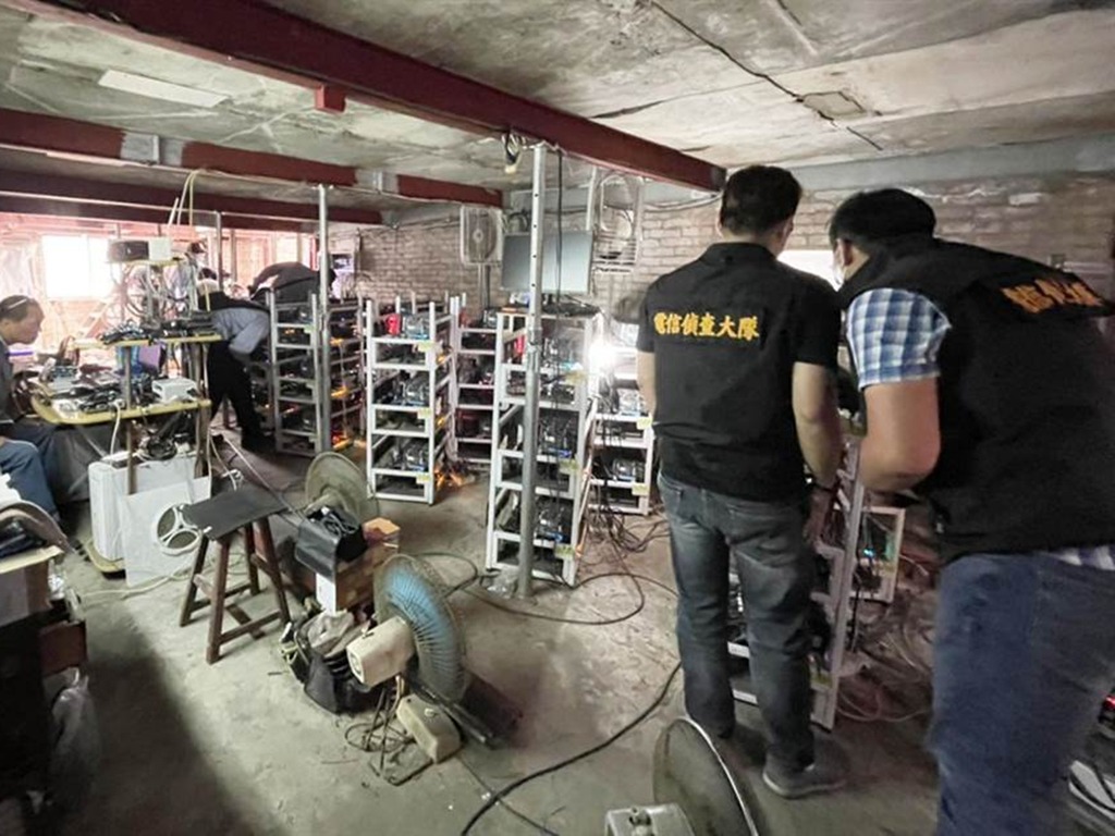 住宅設 1824 部挖礦機釀火災！偷電費用達 1800 萬港元！