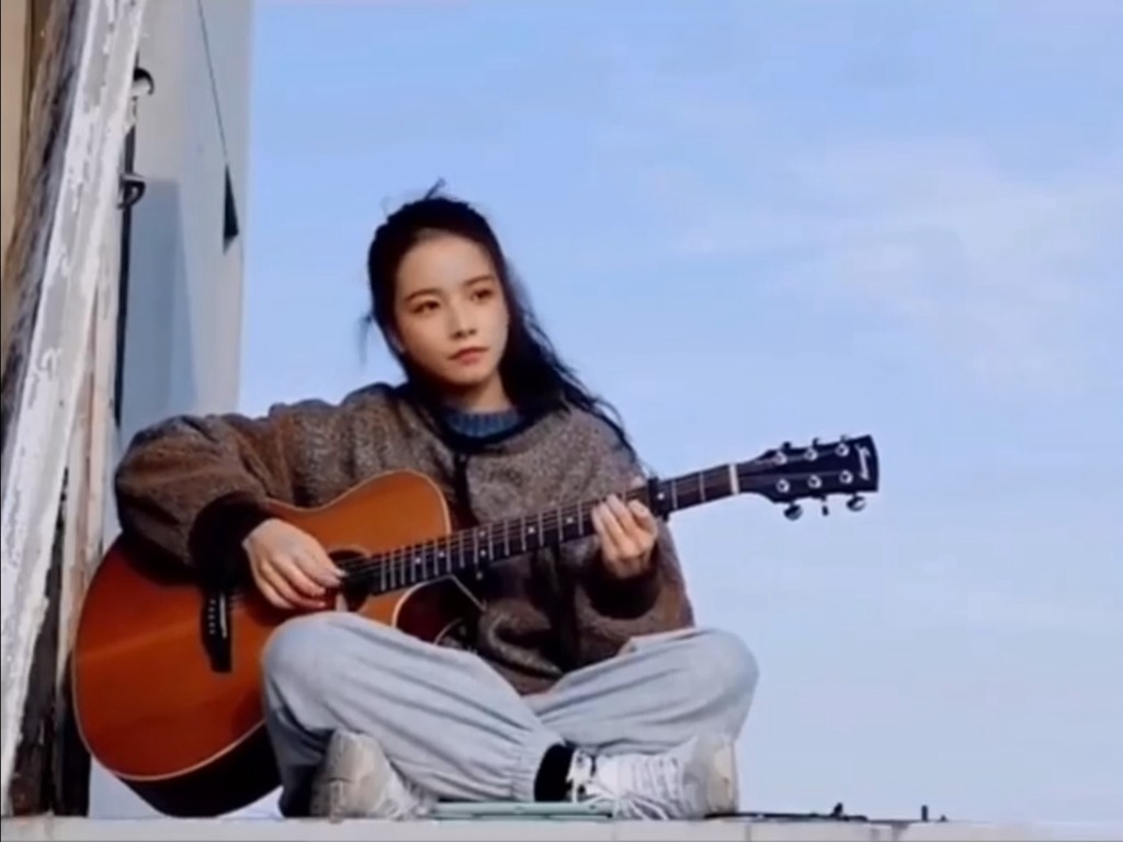 清華 AI 虛擬女學生「華智冰」自彈自唱  極速登抖音熱榜第一名