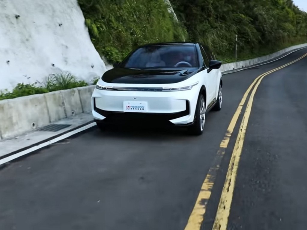 鴻海集團提前公開三款電動車概念圖   於「鴻海科技日」正式推出