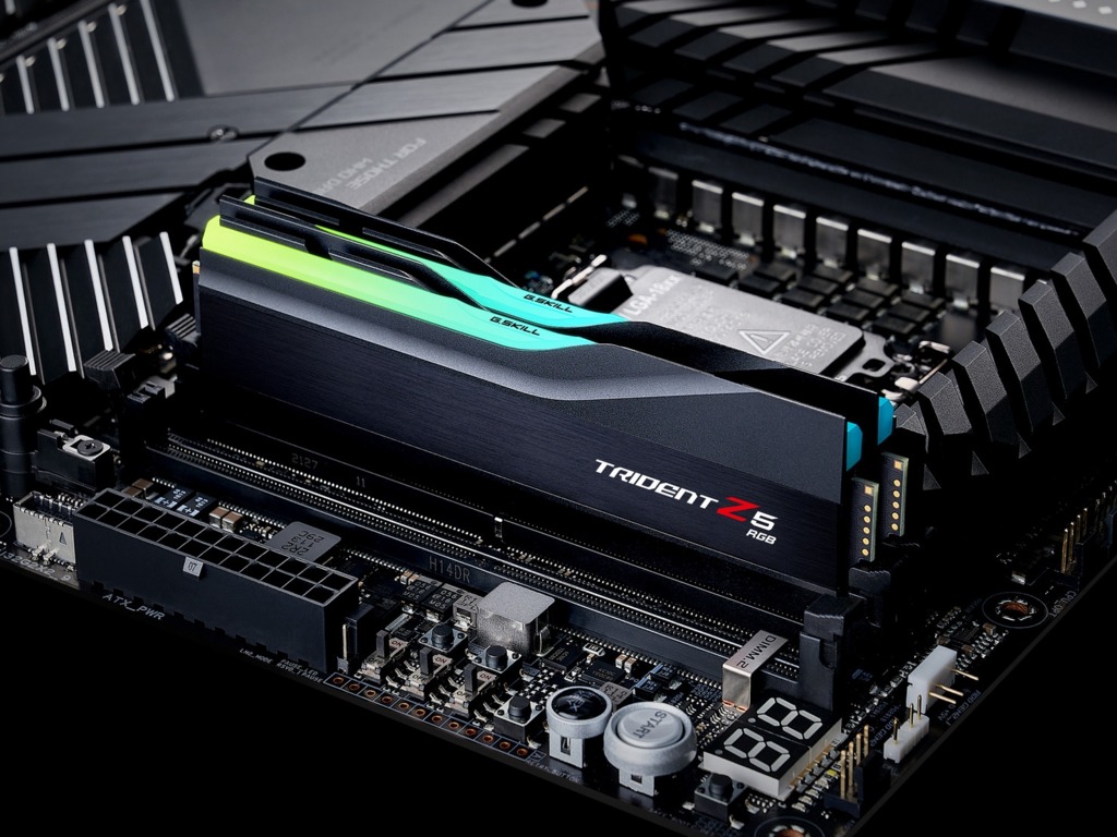 G.Skill Trident Z DDR5 超上 8.7GHz！液態氮降至零下 196°C！