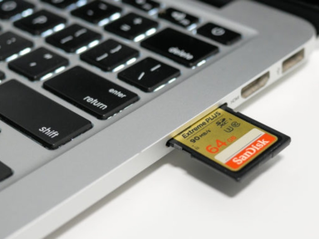 新 MacBook Pro 與 SD 卡不相容！Apple 回應將更新 OS 解決！