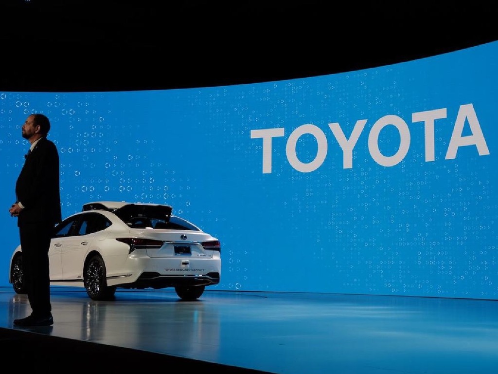 豐田鑰匙遠程啟動汽車功能需付 US $8 月費？2018 年後車型均受影響