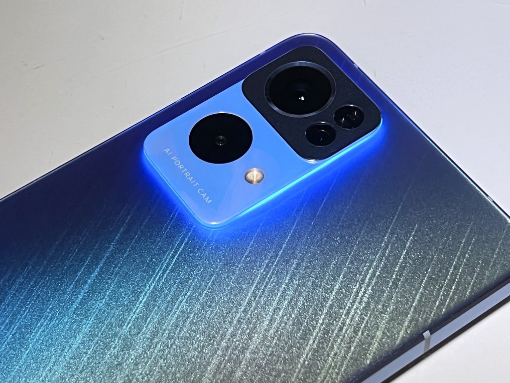 OPPO Reno7 系列港行登場！ 鏡頭星軌呼吸燈好搶眼 