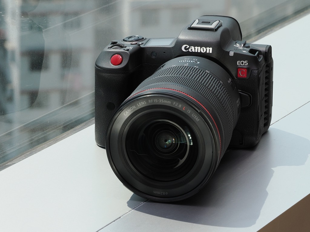 Canon EOS R5 C 正式推出 無間斷 8K 攝錄