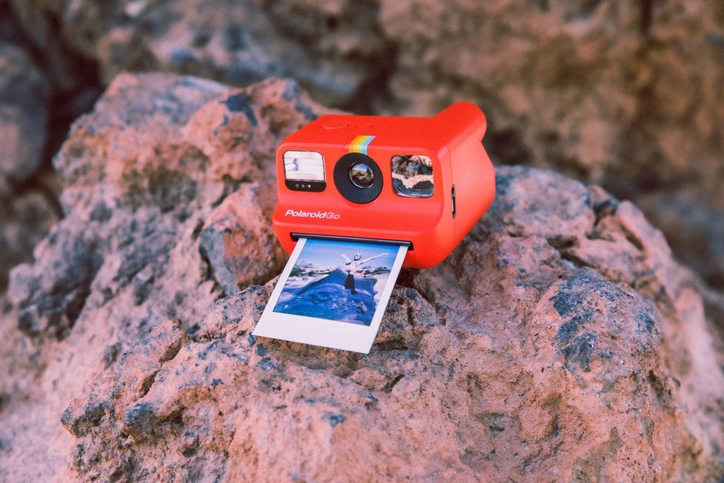Polaroid GO新推型格紅、黑配色   外型的骰方便放「袋仔」・自拍一流