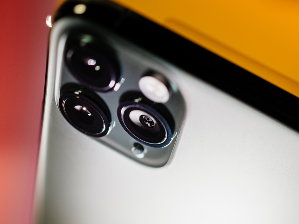 iPhone 15 Pro Max 將應用潛望鏡設計！光學變焦大升級！