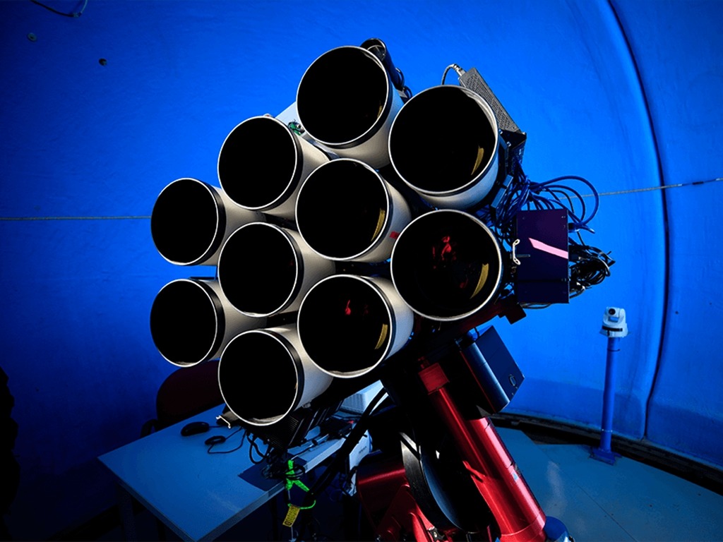 Canon 捐贈 10 支 400mm 鏡頭予澳洲大學 研究星系形成與演化