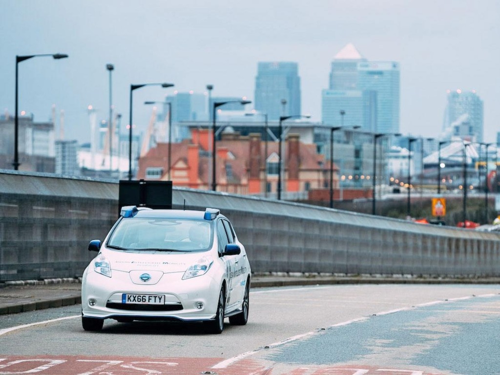 英國 2025 年自動駕駛汽車發展藍圖 車廠需對相關車輛行為負責