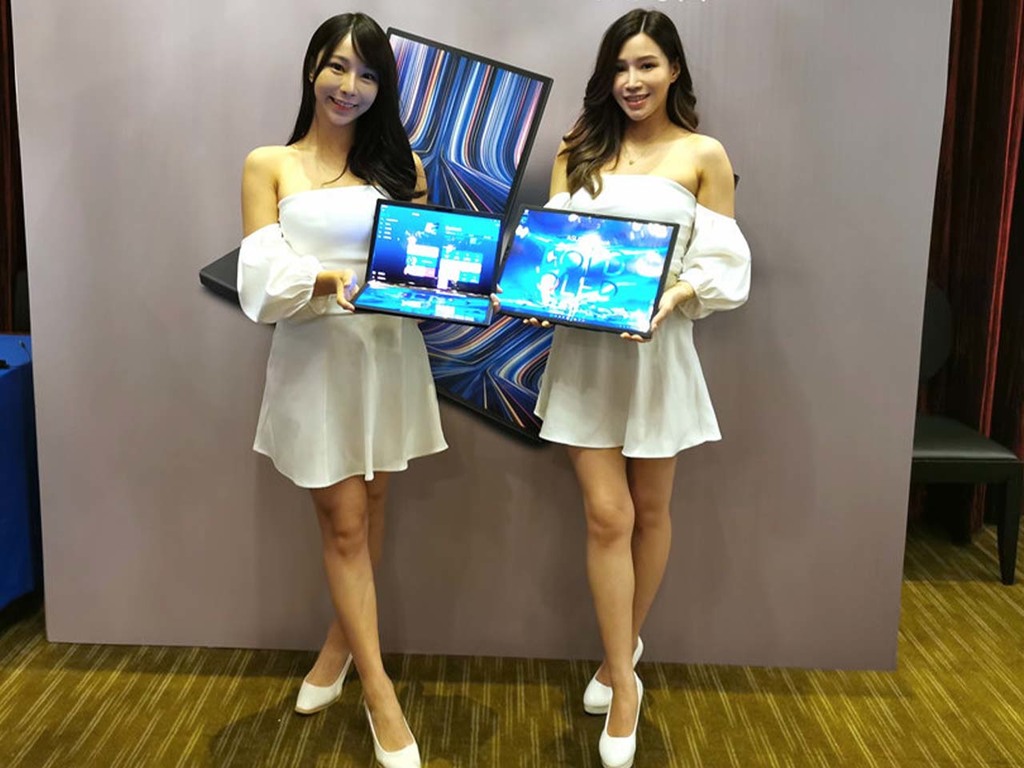 ASUS Zenbook 17 Fold OLED FOLED 摺 Mon 2 合 1 筆電