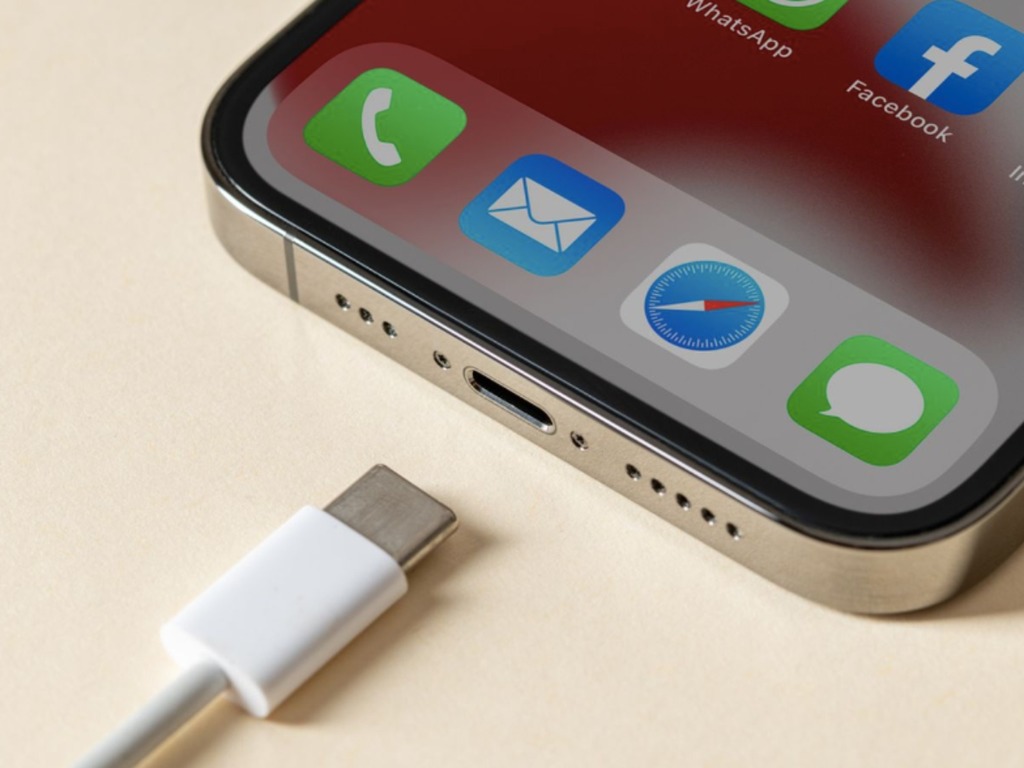 Apple 副總裁：iPhone 日後會起用 USB-C 端子迎合歐盟新法
