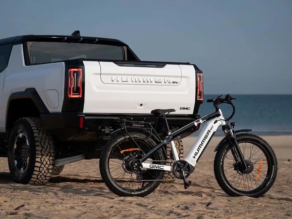 GMC 推出 HUMMER EV 單車 全輪驅動極速 45 公里