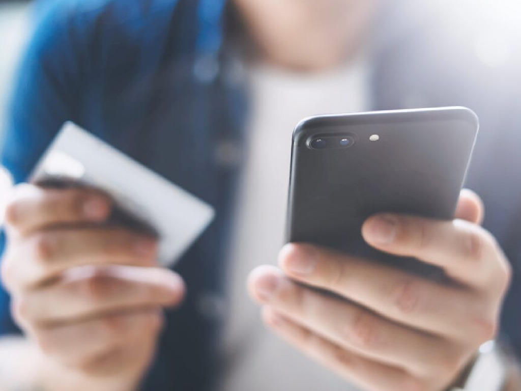 研究指今年用家更換智能手機周期長達 43 個月