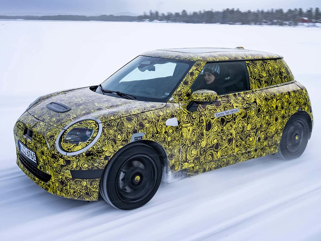 Mini 下代完全純電化 Countryman 路試諜照曝光