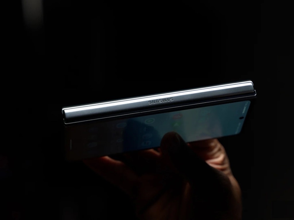 Samsung Galaxy Z Fold5 水滴鏈鉸將進行近一個月極限測試