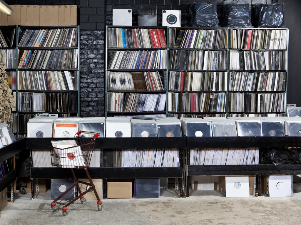 美國調查指黑膠唱片銷量超越 CD 自 1987 年後首次