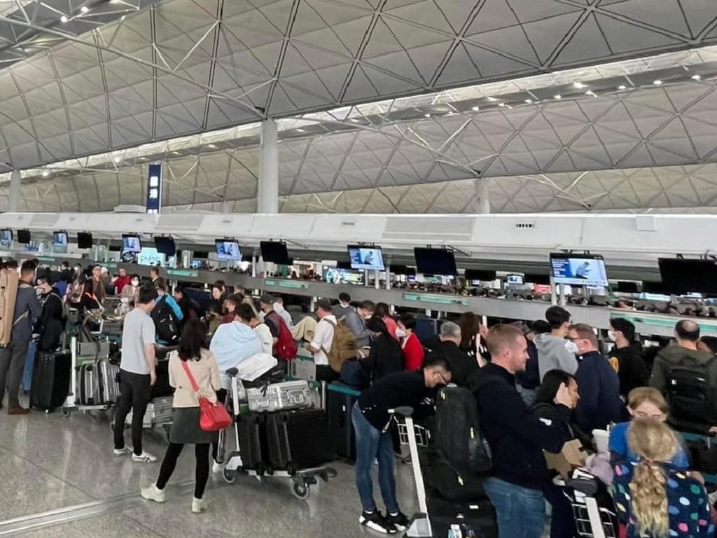 機場電腦疑出現故障 旅客未能辦理登機手續