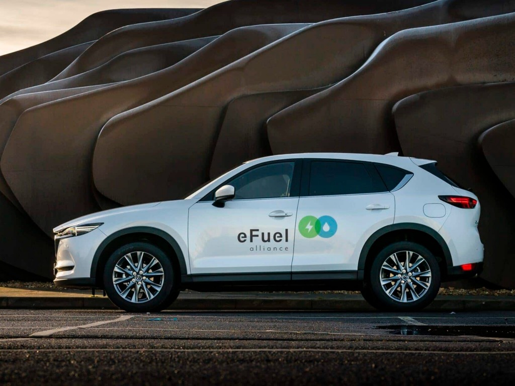 歐盟讓步 2035 年後准售 e-fuel 汽車 環保組織批合成電子燃料成本高及無助減排