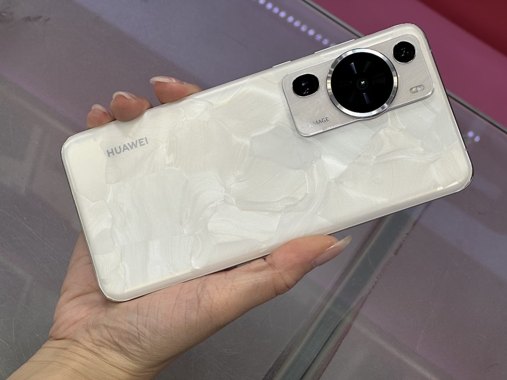 Huawei P60 Pro 水貨開賣！洛可可白都有貨