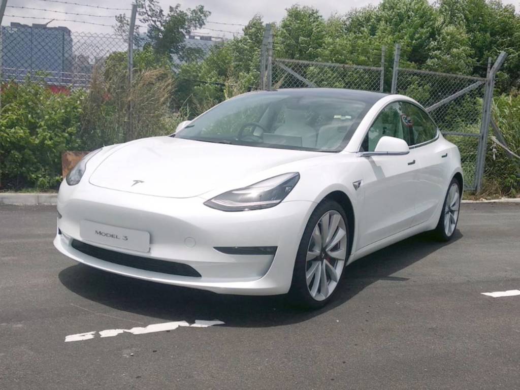 Tesla 香港終於減價 Model 3/Y 最多減＄7.6 萬