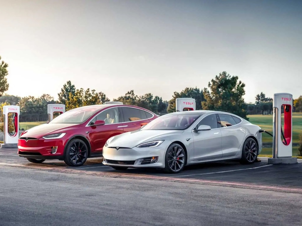Tesla 公布電動車電池退化數據 Model S/X 行車 20 萬英里後衰減 12％