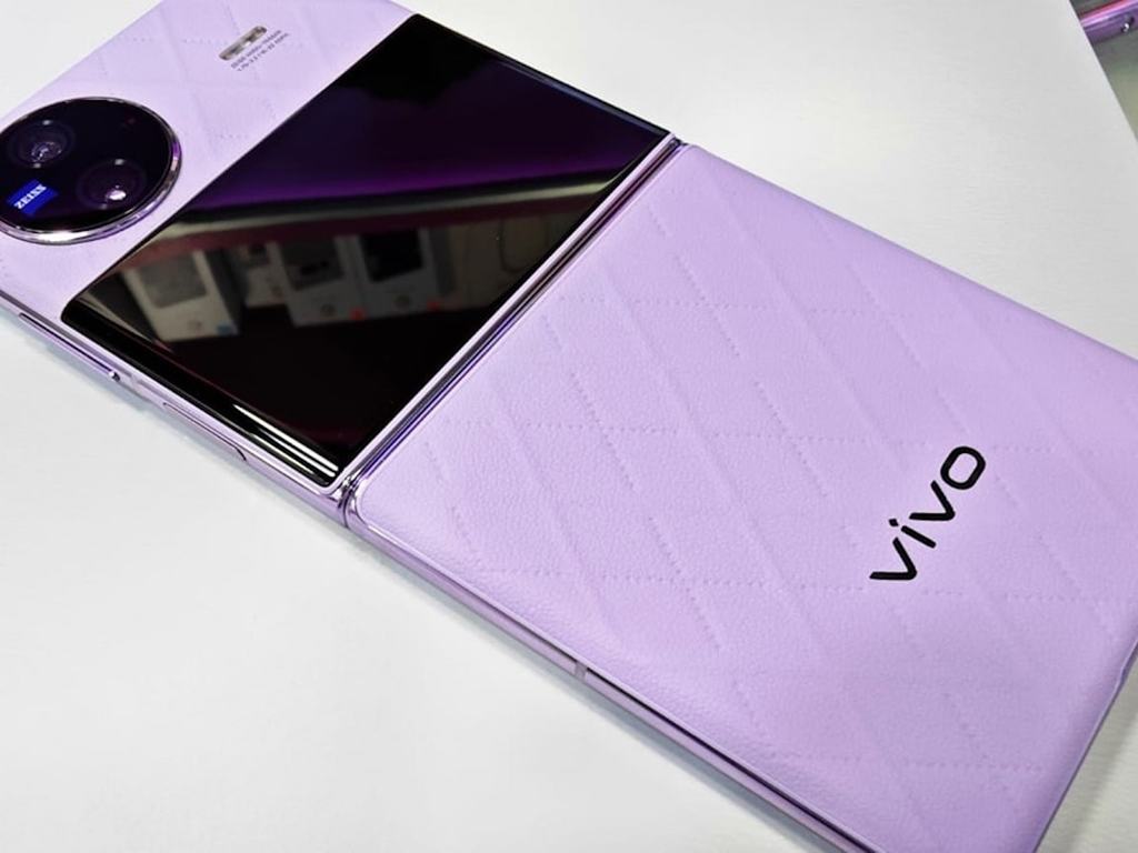 vivo X Flip 首部細摺機水貨登場！同場仲有大牛龜二代 X Fold2 