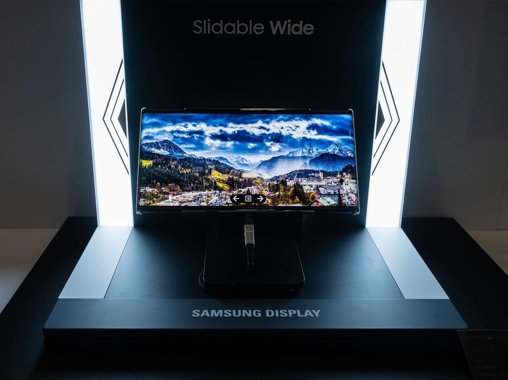 Samsung 新雙捲屏電話專利流出!一部機四種使用方式