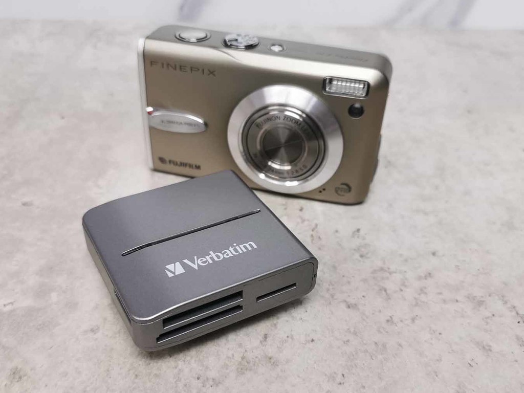 【開箱】舊 CCD 復古數碼相機救星 Verbatim USB 3.2 舊卡讀卡器