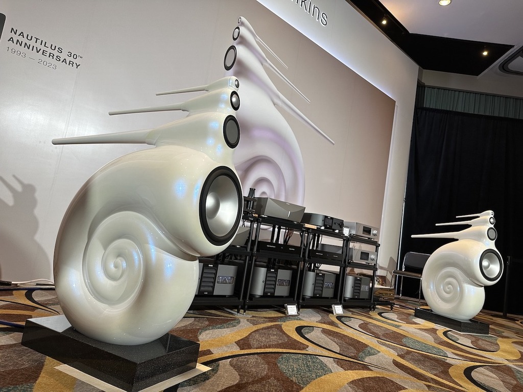 Bowers & Wilkins 展出全球限量兼唯一一對 30 周年紀念版鸚鵡螺揚聲器