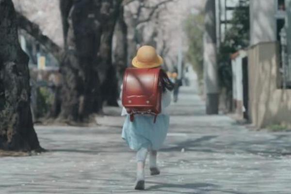 日本兩分鐘感人廣告！母親對孩子成長欣慰又不捨得