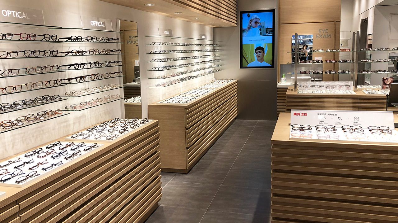 日本眼鏡品牌JINS　首間香港分店進駐觀塘