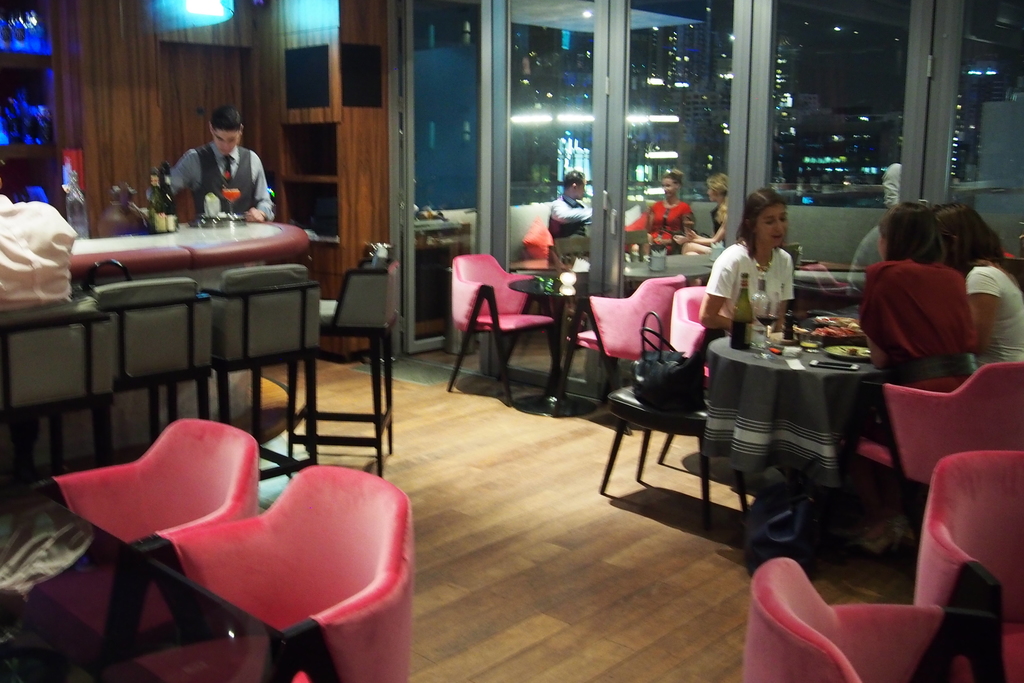 中環頂層夜景餐廳  歎米芝蓮一星地道法國菜