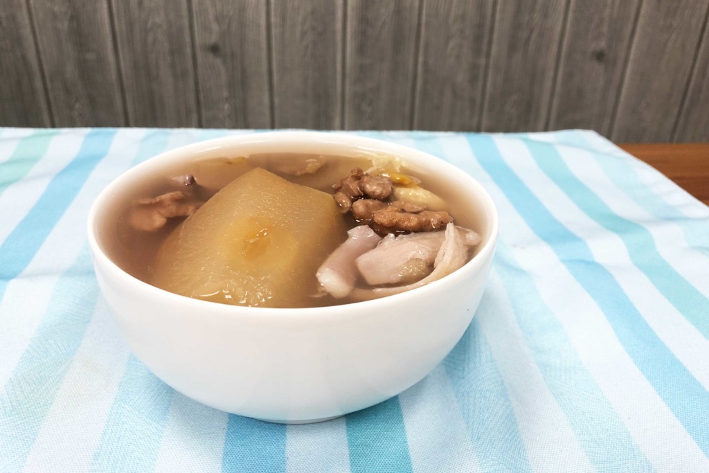 【健康食譜】電飯煲都整到！初秋滋潤解燥湯水 蘋果百合素湯