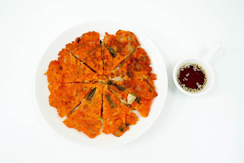 【泡菜食譜】3步輕鬆煮出韓式風味　香辣泡菜煎餅