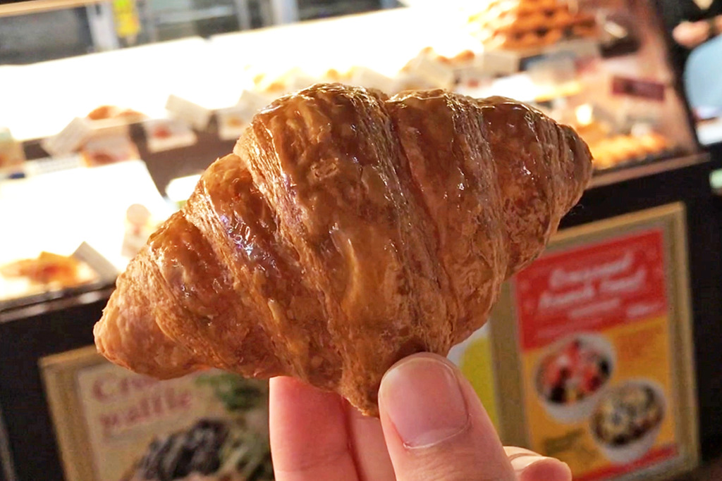 【日本美食】大阪道頓堀人氣排隊麵包店　$3超抵牛角包！