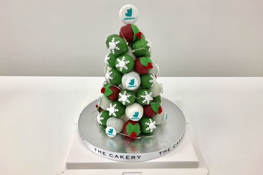 户户送推出可食用蛋糕棒棒糖聖誕樹 首四位指定餐廳下單客人可免費獲贈