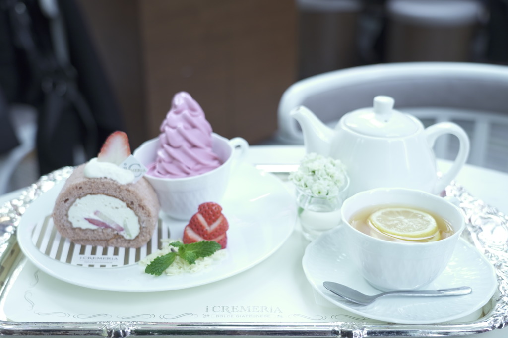 【旺角美食】日式甜品店推情人節限定系列　日本士多啤梨甜品／Tea Set