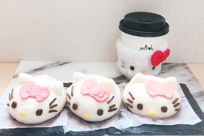 【日本美食】日本LAWSON便利店新品 Hello Kitty蘋果吉士包+毛毛杯套