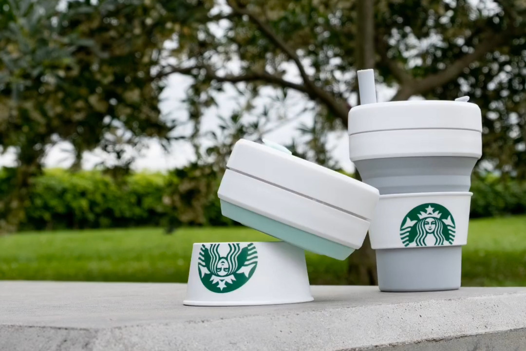 【Starbucks杯】Starbucks聯乘環保杯品牌Stojo推出折疊杯 湖水綠色摺疊杯配Starbucks美人魚杯套