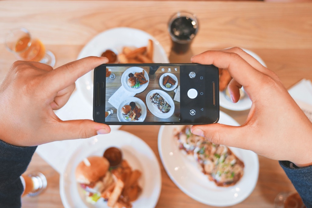 【懶人減肥】香港營養師設計AI手機營養師　一掃餐牌即顯示食物卡路里