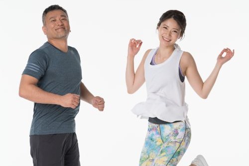 【懶人減肥】日本大熱居家減肥運動　每日兩分鐘輕鬆瘦腰／腿／臀部