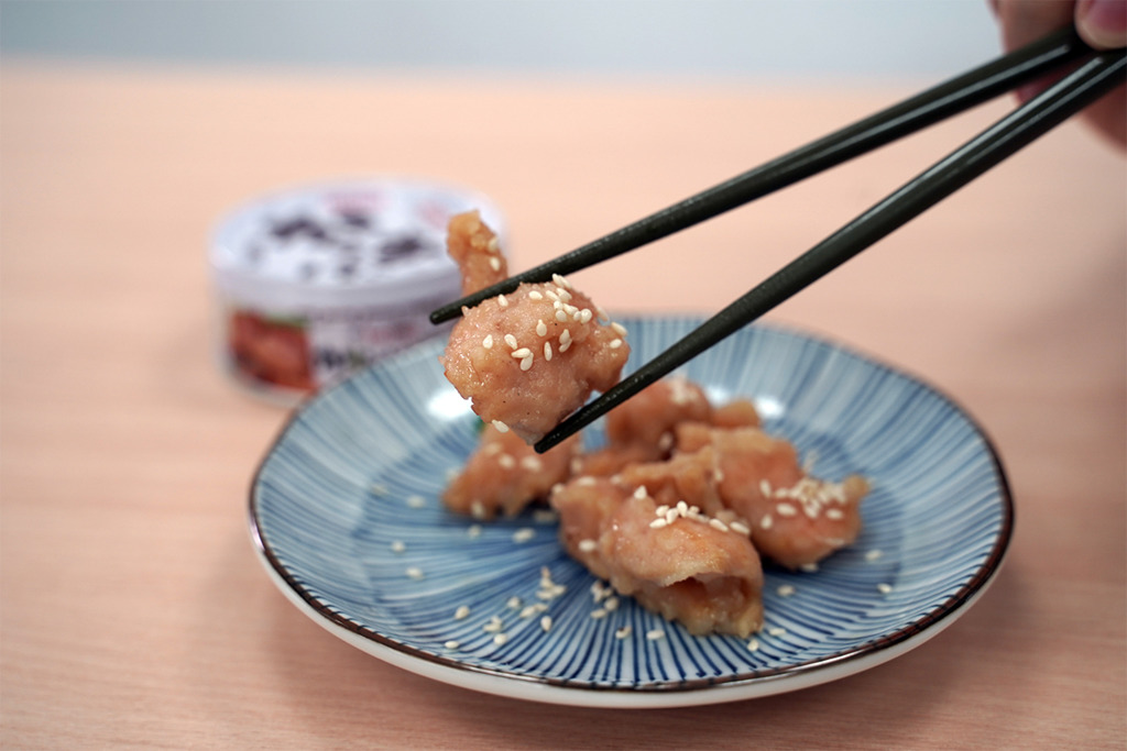 【日本零食】試食3款日本懶人罐頭　炸雞罐頭／生雞蛋拌飯專用鹹牛肉／泰式黃咖哩雞