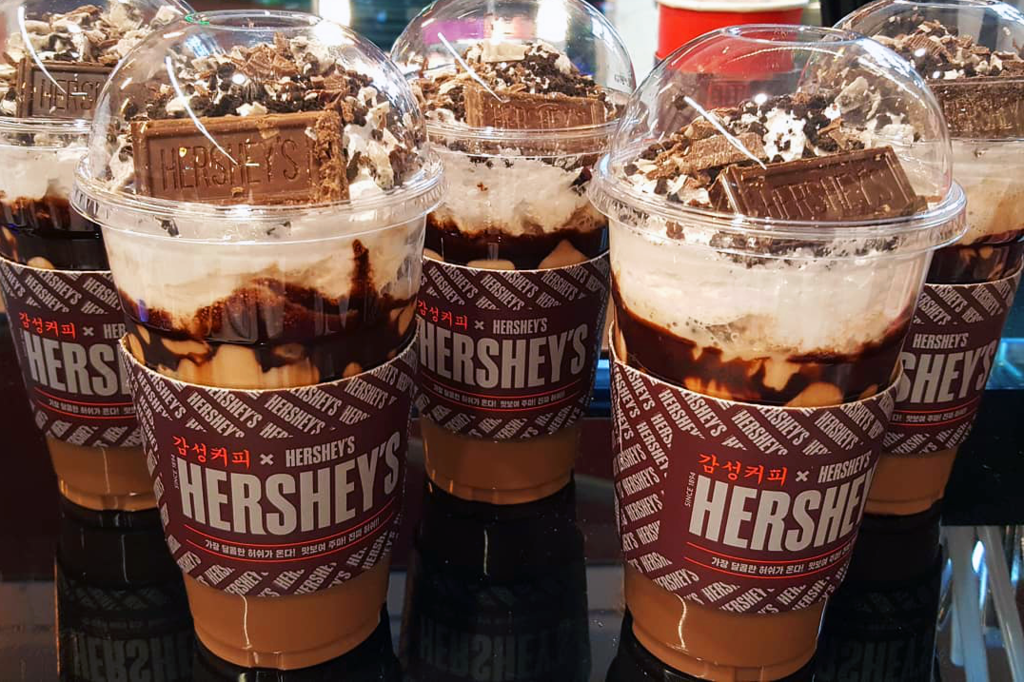 【韓國美食】韓國Cafe聯乘Hershey's新推出　Hershey's朱古力拿鐵系列