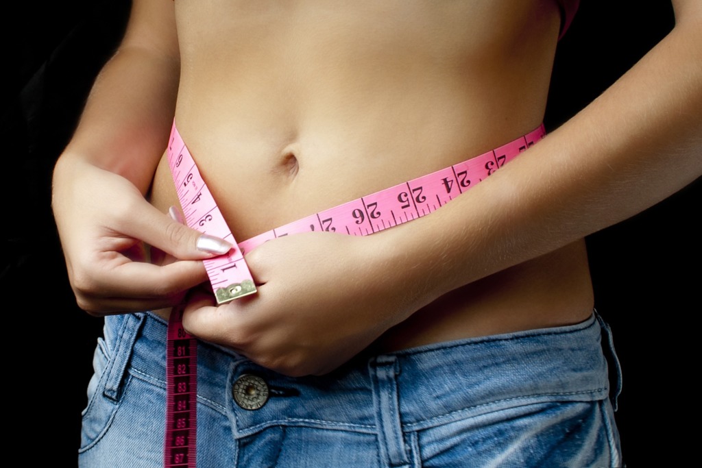 【懶人減肥】一個簡單動作連續7日做腰圍輕鬆減2厘米　日本大學教授推薦懶人減肥法