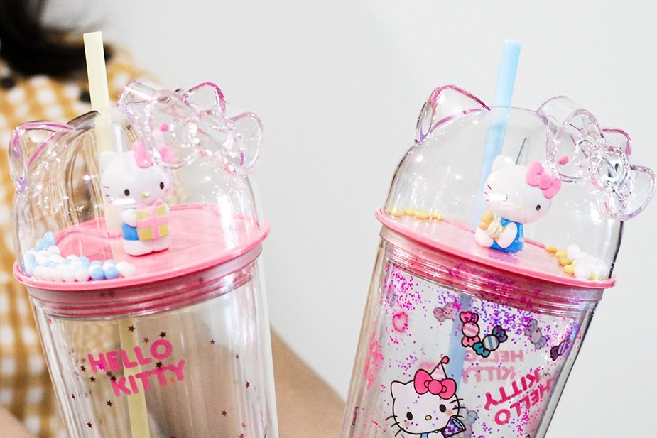 【泰國便利店】泰國7–11便利店期間限定　超精緻Hello Kitty波波水杯 
