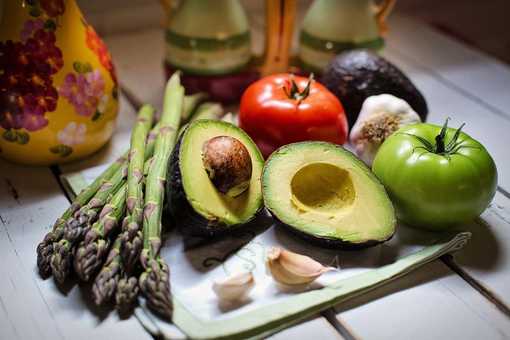 【健康減肥】選對蔬果吃輕鬆練成易瘦體質　營養師推薦九款低碳必吃蔬果／高碳高卡地雷蔬果