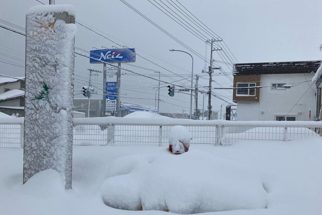 【日本麥當勞】踏入冬天麥當勞叔叔像被雪埋　日本麥當勞最北端分店成打卡熱點