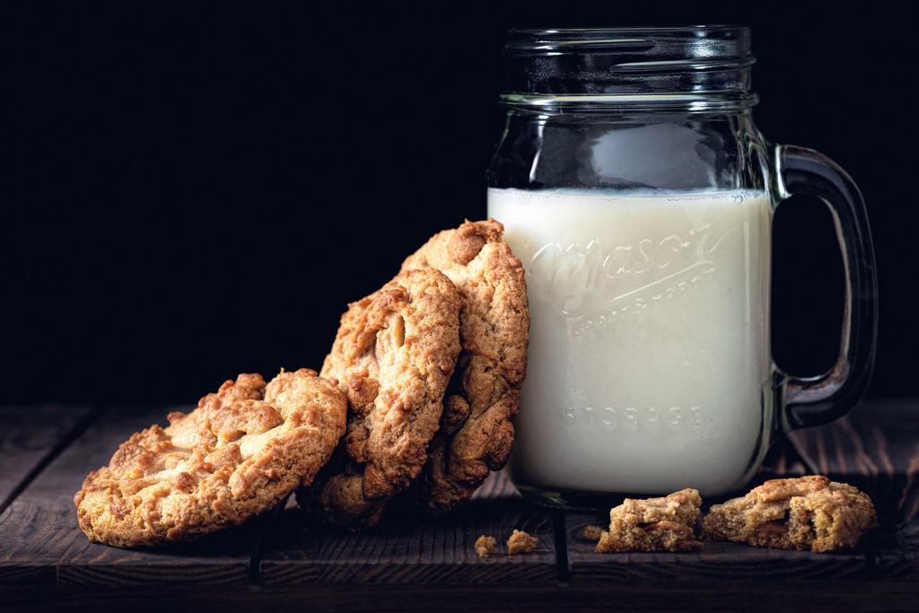 【牛奶營養】浸大調查：8成學童奶類攝取量不達標 分清4類人飲奶量＋7大高鈣小食推介