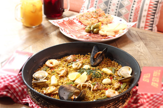 【西營盤美食】4小時西班牙 Brunch 任食海鮮大鑊飯‧烤乳豬
