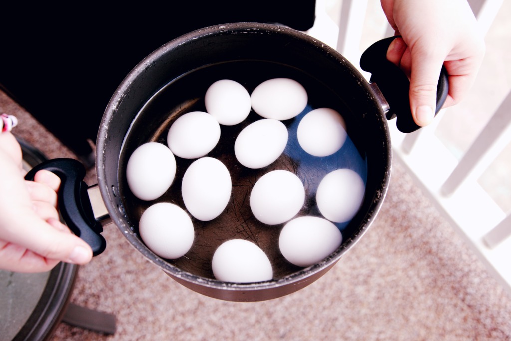 【剝雞蛋殼】1秒剝蛋不黏殼沒難度！日本廚師公開簡單快速剝蛋殼方法 