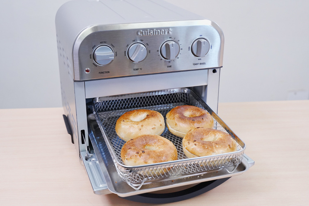 【氣炸焗爐推介】Cuisinart輕巧健康烤焗爐好用嗎？實測焗麵包蛋糕／外脆內軟效果有驚喜／特設多士模式